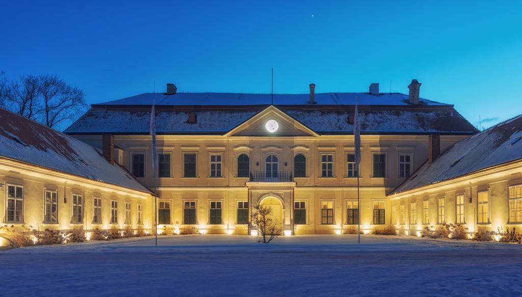 Zamek Dukovany Hotel Eksteriør billede